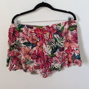 Floral elastic waist flirting shorts